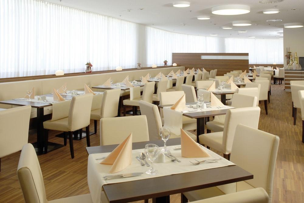 Austria Trend Hotel Salzburg West Himmelreich Exterior photo