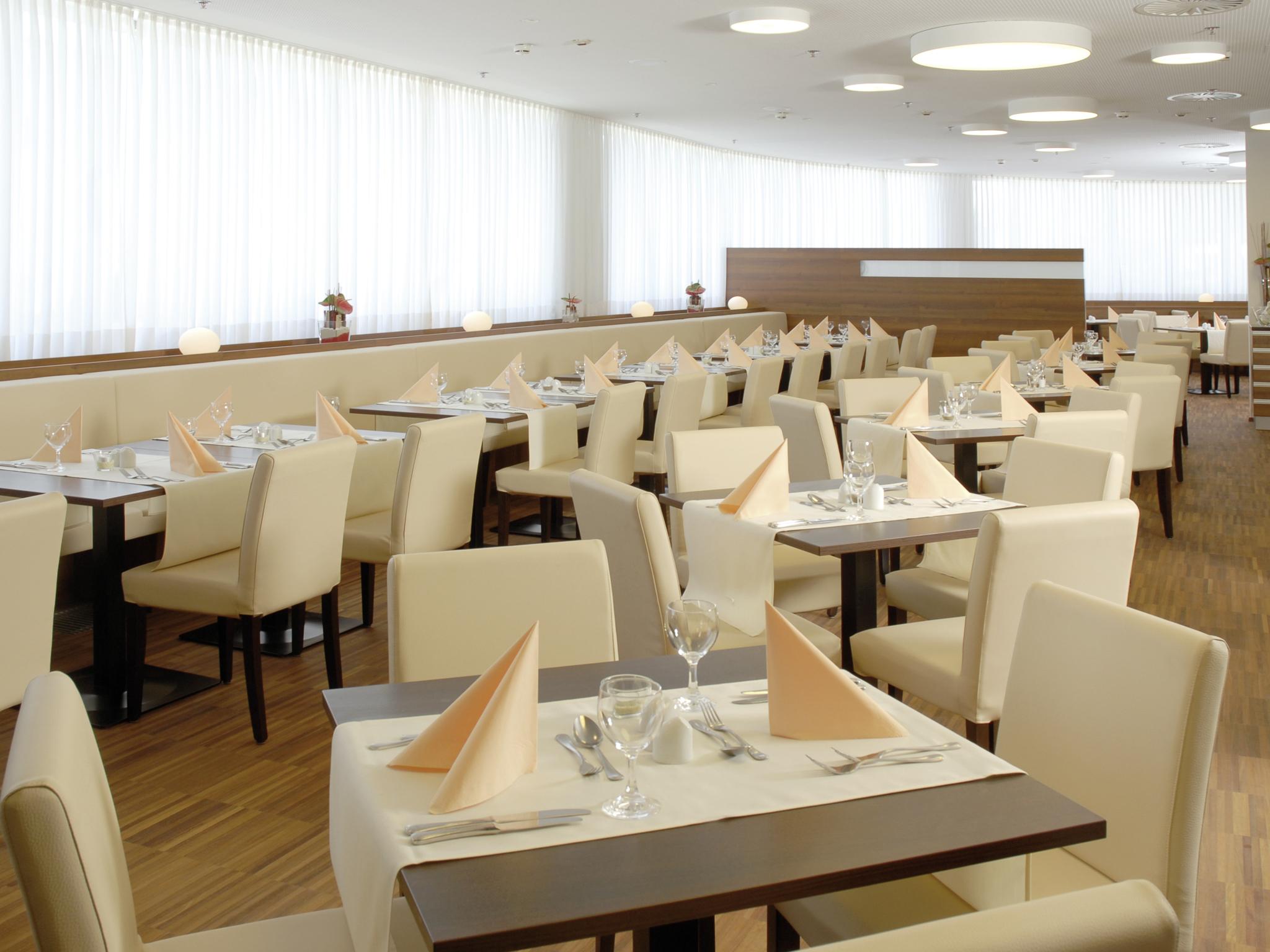 Austria Trend Hotel Salzburg West Himmelreich Exterior photo